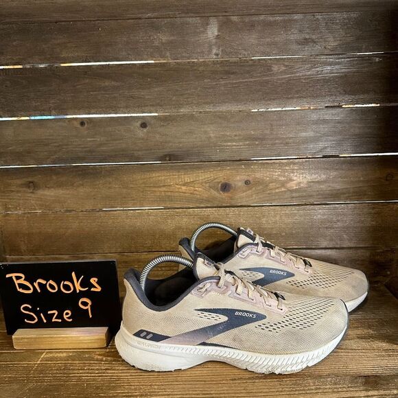 Womens Brooks Launch 8 Pink Athletic‎ Running Shoes Sneakers Size 9 B - Picture 1 of 6